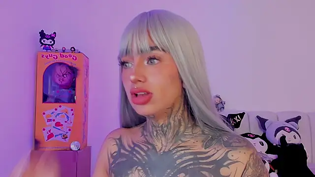 Snapshot of shadowcatt_ chatting on October 26, 2025, 8:37 pm shadowcatt online show from October 26, 2025, 8:37 pm