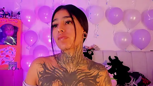 shadowcatt  online show from February 3, 2026, 8:58 pm