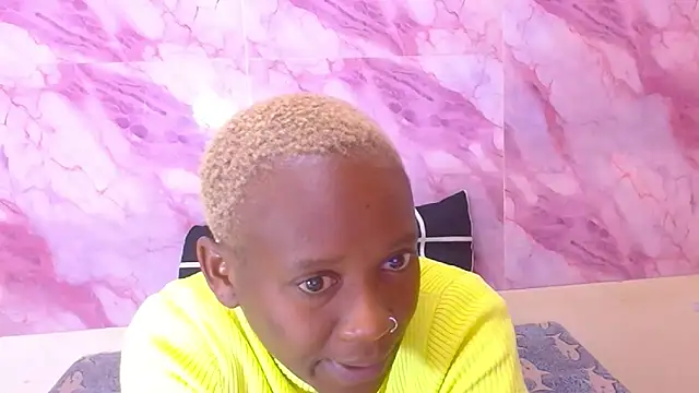 Snapshot of EbonyOlive69 chatting on October 16, 2025, 5:25 pm EbonyOlive69 online show from October 16, 2025, 5:25 pm