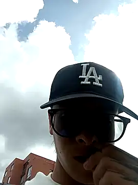 Cuervo maniaco online show from December 2, 2024, 3:25 pm