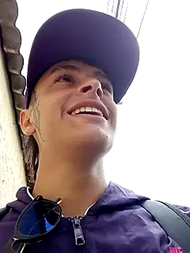 Cuervo maniaco online show from December 15, 2024, 5:42 pm