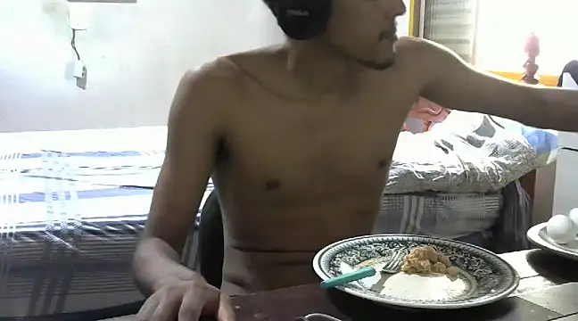 Snapshot of RenziTatte chatting on December 4, 2024, 2:59 pm RenziTatte online show from December 4, 2024, 2:59 pm