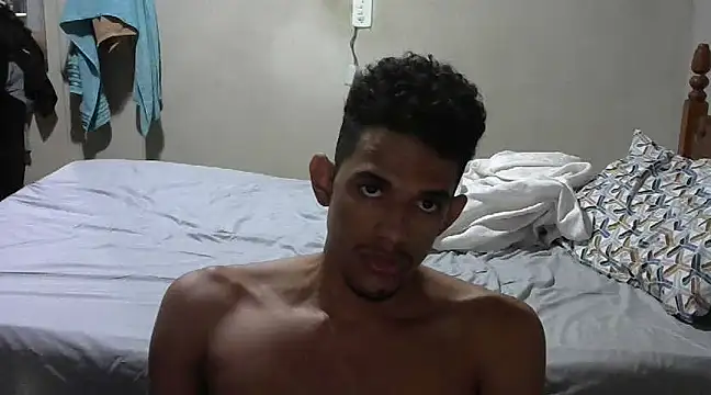 Snapshot of RenziTatte chatting on March 7, 2025, 12:48 am RenziTatte online show from March 7, 2025, 12:48 am