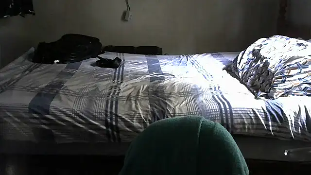 Snapshot of RenziTatte chatting on March 13, 2025, 7:17 pm RenziTatte online show from March 13, 2025, 7:17 pm