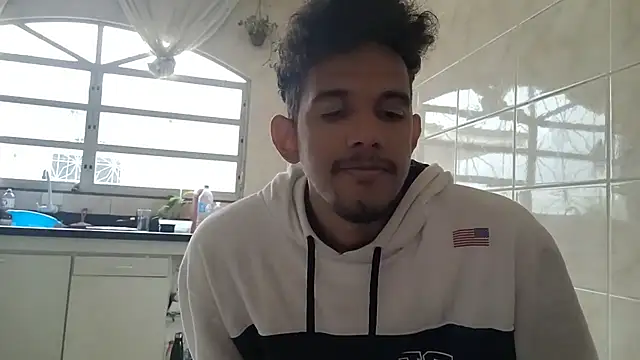 Snapshot of RenziTatte chatting on September 27, 2025, 1:49 pm RenziTatte online show from September 27, 2025, 1:49 pm