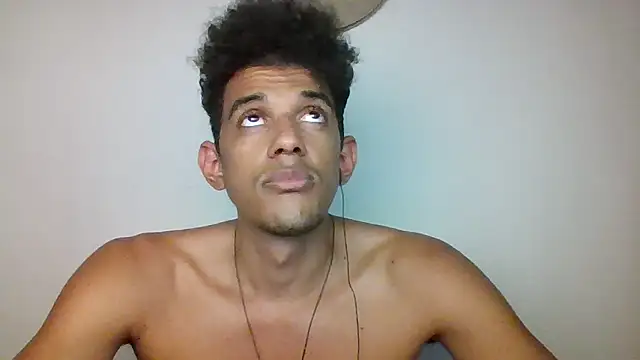 Snapshot of RenziTatte chatting on October 5, 2025, 5:55 pm RenziTatte online show from October 5, 2025, 5:55 pm