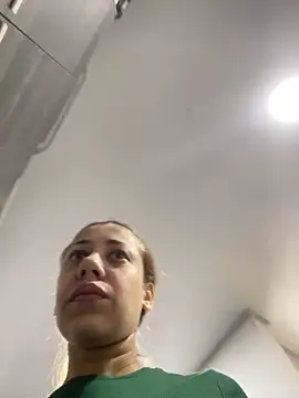 Snapshot of AnnbellaRosse chatting on March 14, 2025, 4:19 pm AnnbellaRosse online show from March 14, 2025, 4:19 pm