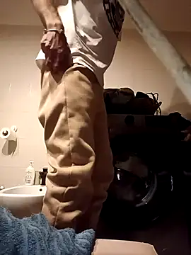 Snapshot of Fragolina73- chatting on October 2, 2025, 8:05 pm Fragolina73- online show from October 2, 2025, 8:05 pm