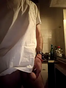 Snapshot of Fragolina73- chatting on October 8, 2025, 10:40 pm Fragolina73- online show from October 8, 2025, 10:40 pm