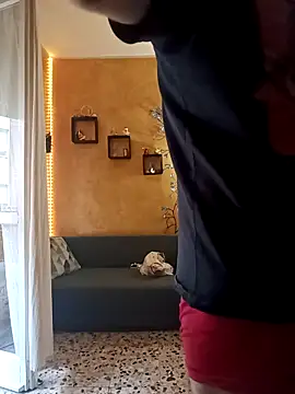 Snapshot of Fragolina73- chatting on April 13, 2026, 3:39 pm Fragolina73- online show from April 13, 2026, 3:39 pm