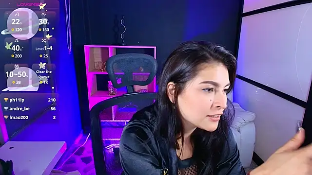 Snapshot of TifanyWhite_ chatting on February 17, 2025, 11:31 pm TifanyWhite online show from February 17, 2025, 11:31 pm