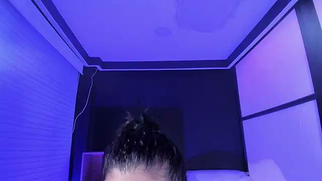 TifanyWhite  online show from February 20, 2025, 2:40 am