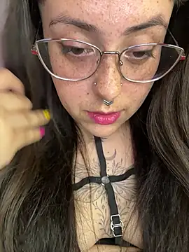 Mizztikaa online show from February 1, 2025, 3:41 am