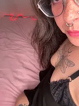 Mizztikaa online show from May 16, 2026, 7:01 pm