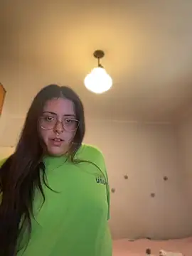 Mizztikaa online show from June 3, 2026, 2:33 pm