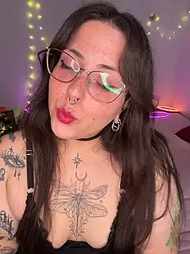 Mizztikaa online show from July 14, 2026, 6:02 pm