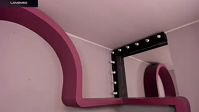 morganlake  online show from December 23, 2025, 3:37 am