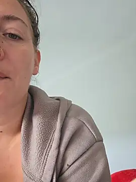 Sapphir3xoxo online show from September 18, 2025, 3:47 pm