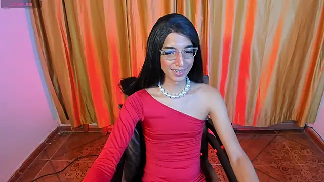CharlotteLauren online show from July 29, 2026, 4:54 am
