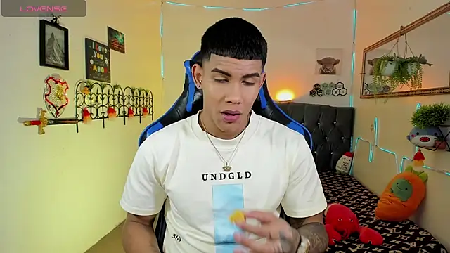 Damian latinxxx online show from February 2, 2026, 3:16 am