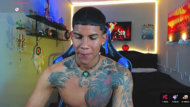 Damian latinxxx online show from June 22, 2026, 3:25 am