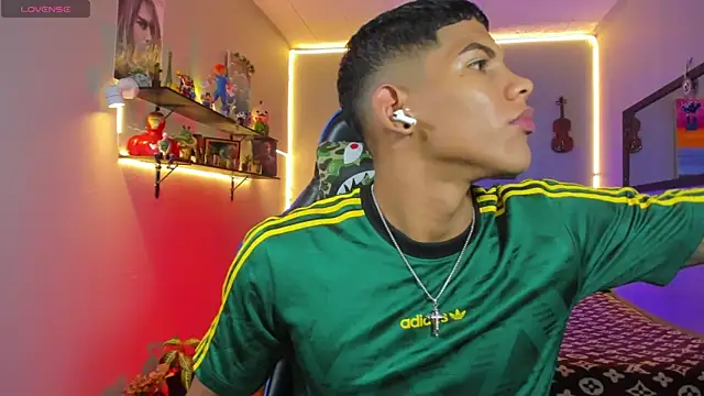 Damian latinxxx online show from July 10, 2026, 9:01 am