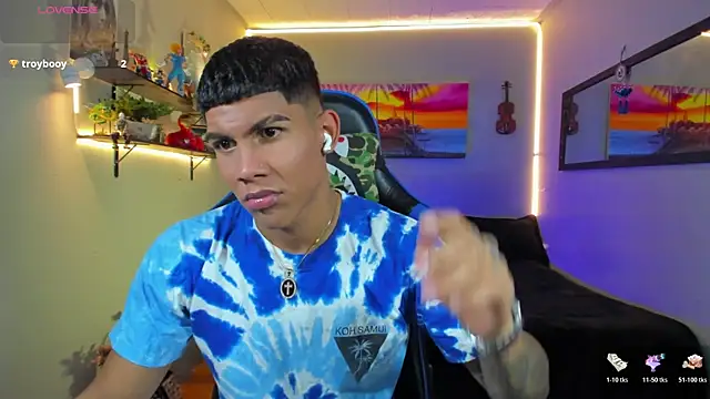 Damian latinxxx online show from July 14, 2026, 9:03 am