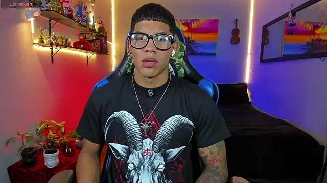 Damian latinxxx online show from July 17, 2026, 9:05 am