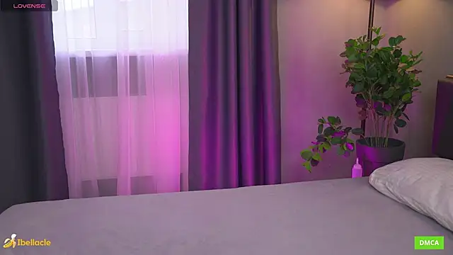 Snapshot of Bellacle chatting on October 12, 2025, 8:02 am Bellacle online show from October 12, 2025, 8:02 am