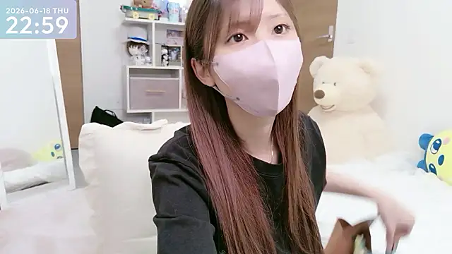 Snapshot of -SHINON- chatting on June 18, 2026, 1:59 pm -SHINON- online show from June 18, 2026, 1:59 pm