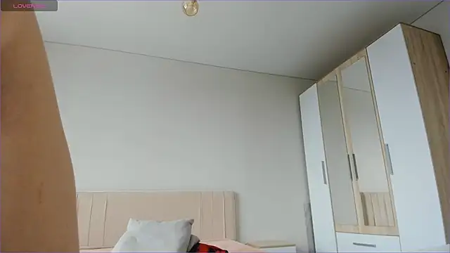 sweety vikky online show from February 13, 2025, 3:29 am