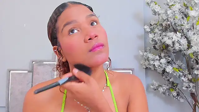 Isabellsmmith online show from February 28, 2025, 10:39 pm