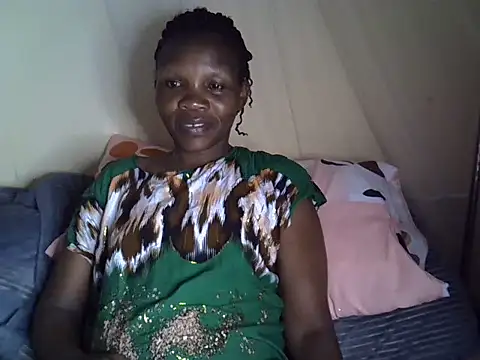Snapshot of Sweet_serah chatting on May 7, 2026, 3:45 am Sweet serah online show from May 7, 2026, 3:45 am