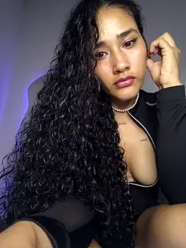Snapshot of jaderossxx chatting on March 21, 2026, 4:39 am jaderossxx online show from March 21, 2026, 4:39 am