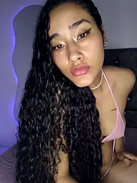 Snapshot of jaderossxx chatting on March 28, 2026, 1:43 pm jaderossxx online show from March 28, 2026, 1:43 pm
