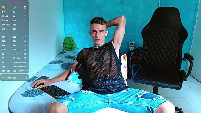 bray hotboy777 online show from January 2, 2025, 4:46 pm