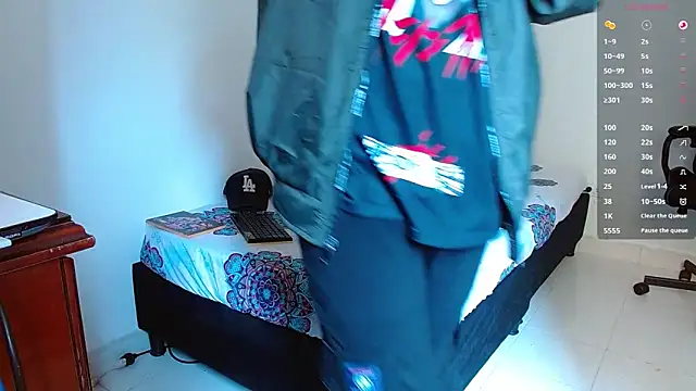 bray hotboy777 online show from September 21, 2025, 2:40 pm