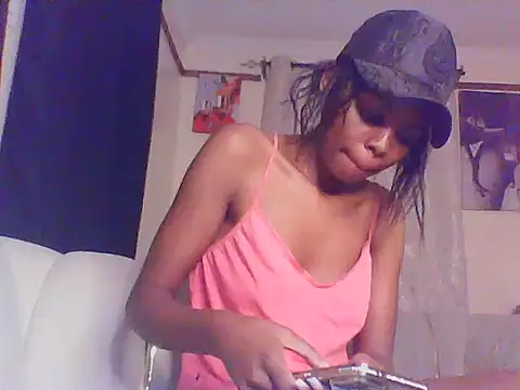 Snapshot of sweetanabella4 chatting on June 18, 2026, 7:08 am sweetanabella4 online show from June 18, 2026, 7:08 am