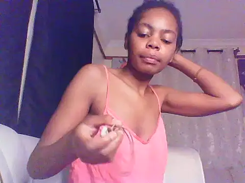 Snapshot of sweetanabella4 chatting on July 11, 2026, 10:07 am sweetanabella4 online show from July 11, 2026, 10:07 am