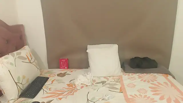 kimberlyjamexxx online show from March 8, 2026, 3:21 am