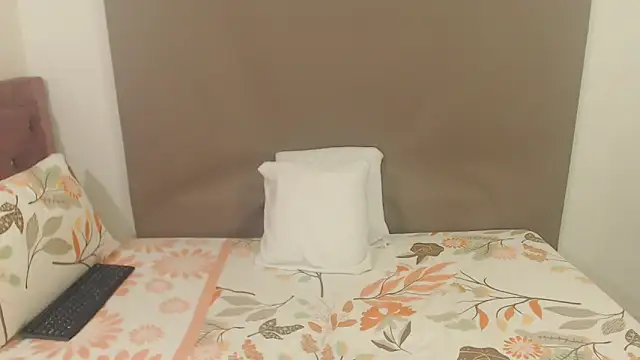 kimberlyjamexxx online show from March 10, 2026, 4:06 am