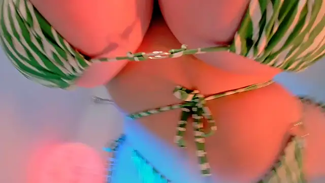 Snapshot of _cherry_bloss_ chatting on January 19, 2025, 4:01 am cherry bloss online show from January 19, 2025, 4:01 am