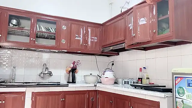 LyLy Office online show from March 15, 2026, 3:12 am