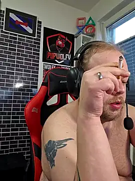 PupW0lfy online show from January 21, 2025, 3:54 pm