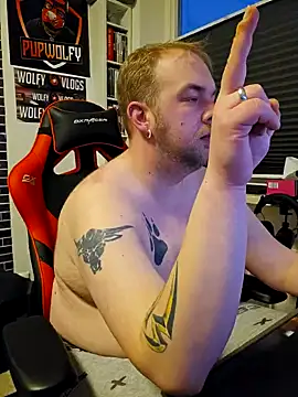 PupW0lfy online show from February 6, 2025, 4:36 pm