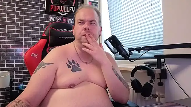 PupW0lfy online show from September 22, 2025, 2:08 pm