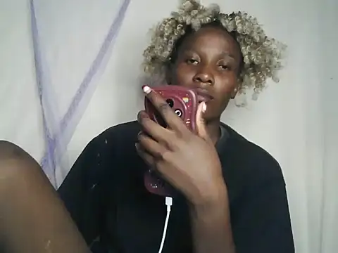 juiccypussy online show from May 27, 2026, 3:42 pm
