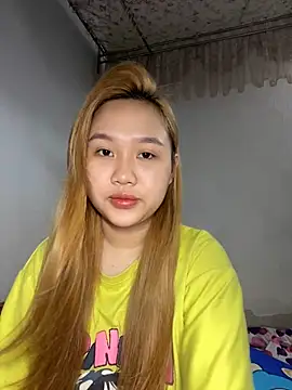 Snapshot of Odette68 chatting on May 6, 2026, 12:30 am Odette68 online show from May 6, 2026, 12:30 am