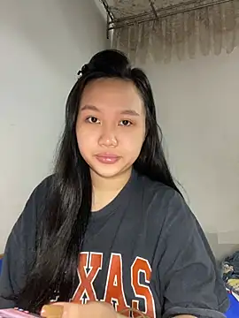 Snapshot of Odette68 chatting on July 2, 2026, 12:54 am Odette68 online show from July 2, 2026, 12:54 am