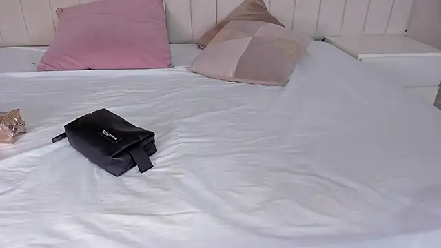 Snapshot of Littleolivia_ chatting on February 26, 2025, 1:08 pm Littleolivia online show from February 26, 2025, 1:08 pm